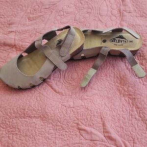 Clarks Women's Strap Mary Jane Sandals in Taupe